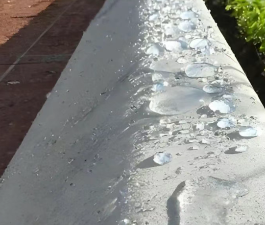 荣成硅烷浸渍涂料在混凝土保护中的应用